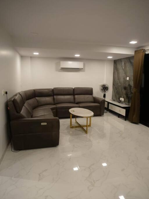 Stayhaven Starmount 4Bhk & Pool Bombay Exterior foto