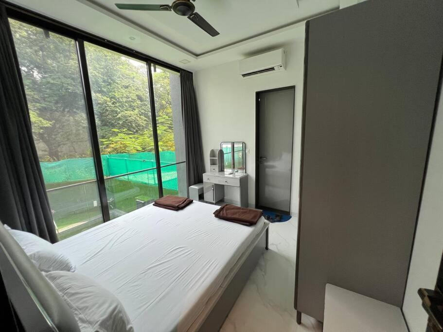 Stayhaven Starmount 4Bhk & Pool Bombay Exterior foto