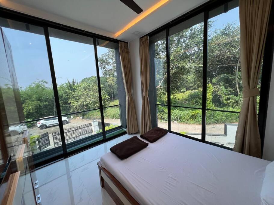 Stayhaven Starmount 4Bhk & Pool Bombay Exterior foto