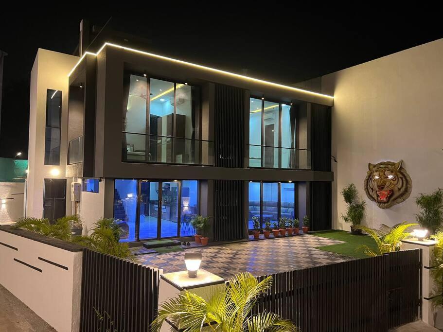 Stayhaven Starmount 4Bhk & Pool Bombay Exterior foto